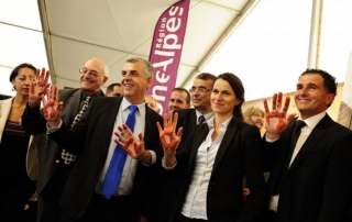 Grotte Chauvet : pose de la première main