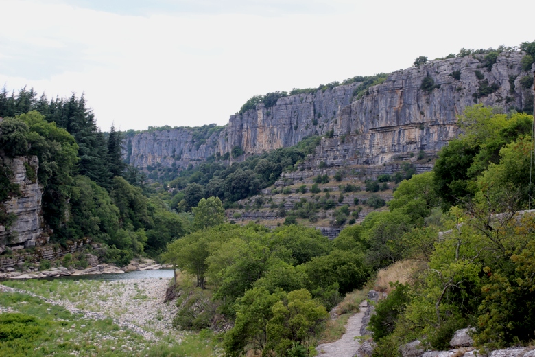 ECHAPPEES BELLES SUR L' ARDÊCHE CE SOIR Sentier-pedestre-du-viel-audon