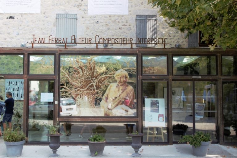 Que Devient La Maison De Jean Ferrat Antraïgues-sur-Volane : le village où a résidé Jean Ferrat